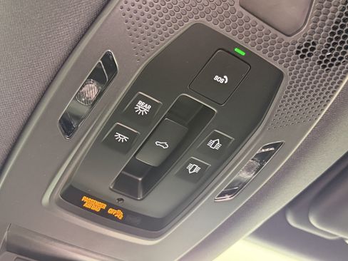 Certified 2026 Porsche Cayenne AWD/4WD image 34