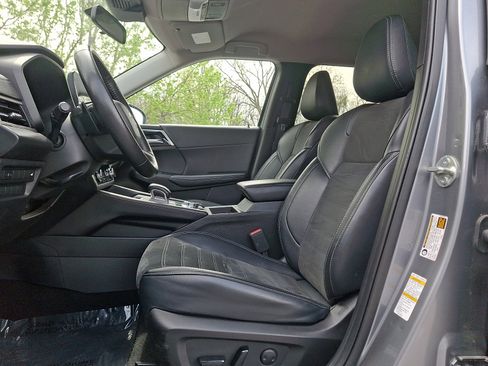 Used 2024 Mitsubishi Outlander SE AWD/4WD image 13