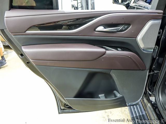 Used 2021 Cadillac Escalade Premium Luxury Platinum AWD/4WD image 26