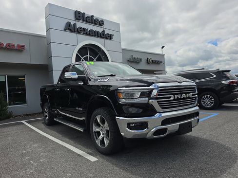 Used 2019 RAM 1500 Laramie AWD/4WD image 1