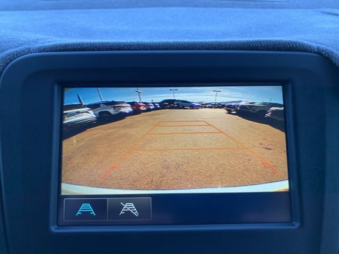 Used 2018 Chevrolet Equinox LT image 23