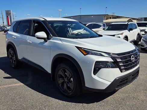 New 2026 Nissan Rogue SV w/ Cold Weather Package FWD image 15