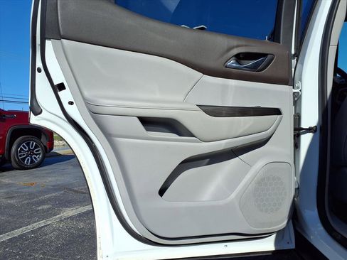 Used 2019 GMC Acadia SLT image 24