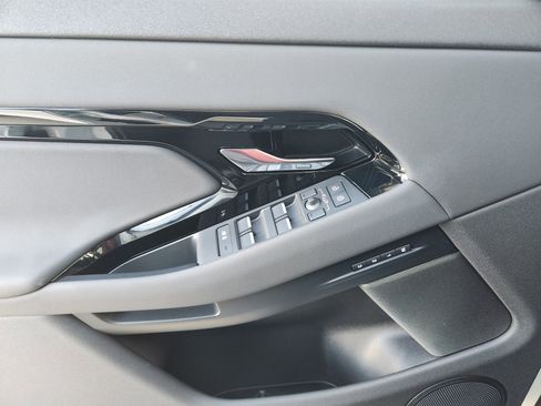 Certified 2026 Land Rover Range Rover Evoque Dynamic SE image 23