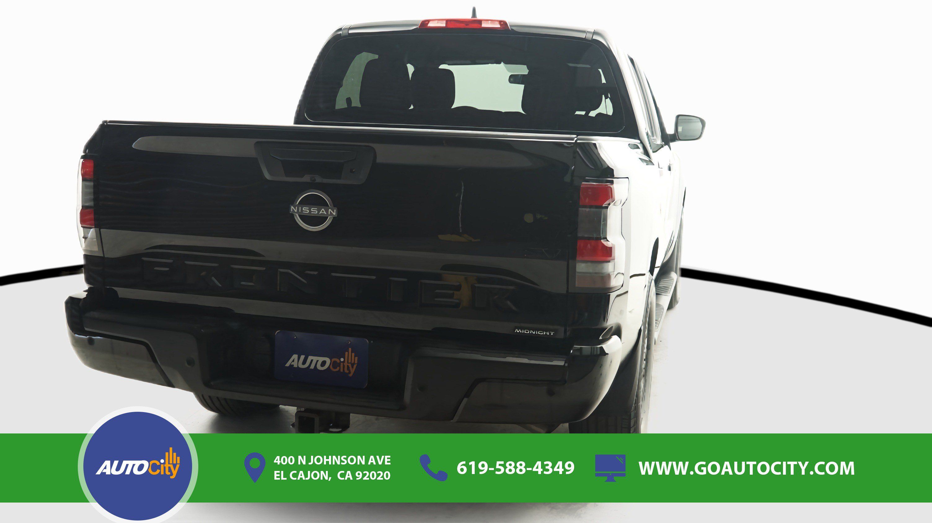 Used 2023 Nissan Frontier SV w/ Midnight Edition Package RWD image 10