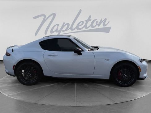 Used 2023 MAZDA MX-5 Miata Club w/ Weather Package RWD image 9