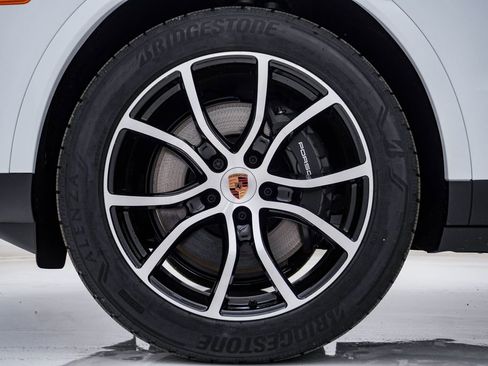 New 2026 Porsche Cayenne image 13