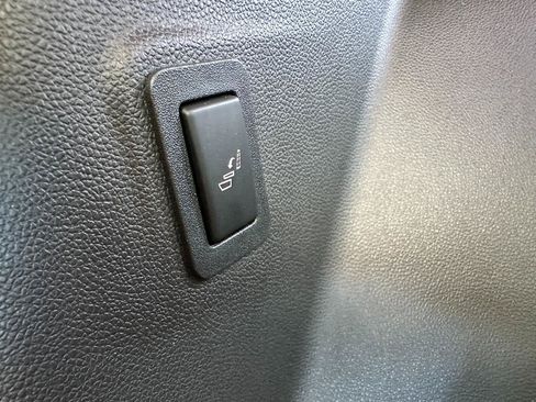 Used 2021 Cadillac Escalade Sport w/ Driver Assist Tech Package RWD image 37