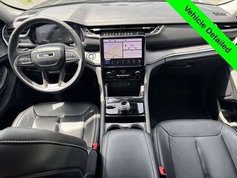 Used 2023 Jeep Grand Cherokee Limited w/ Black Appearance Package AWD/4WD image 26