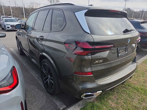 New 2026 BMW X5 sDrive40i w/ M Sport Package image 7