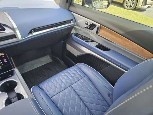 Used 2026 Cadillac Vistiq Premium Luxury AWD/4WD image 20