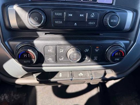 Used 2019 GMC Sierra 1500 SLE w/ SLE Value Package image 16