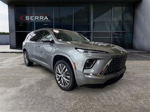 Used 2025 Buick Enclave Avenir w/ Super Cruise Package image 5