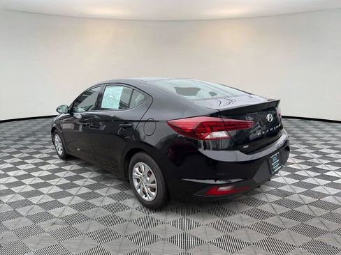 Used 2019 Hyundai Elantra SE FWD image 5