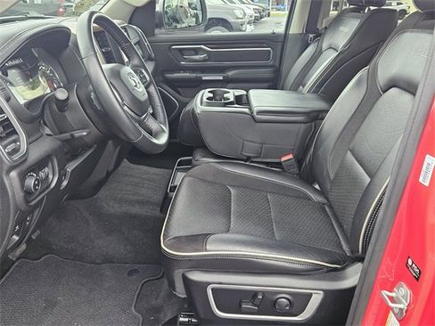 Used 2022 RAM 1500 Laramie AWD/4WD image 4