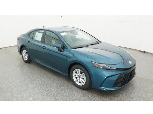 New 2026 Toyota Camry LE image 13