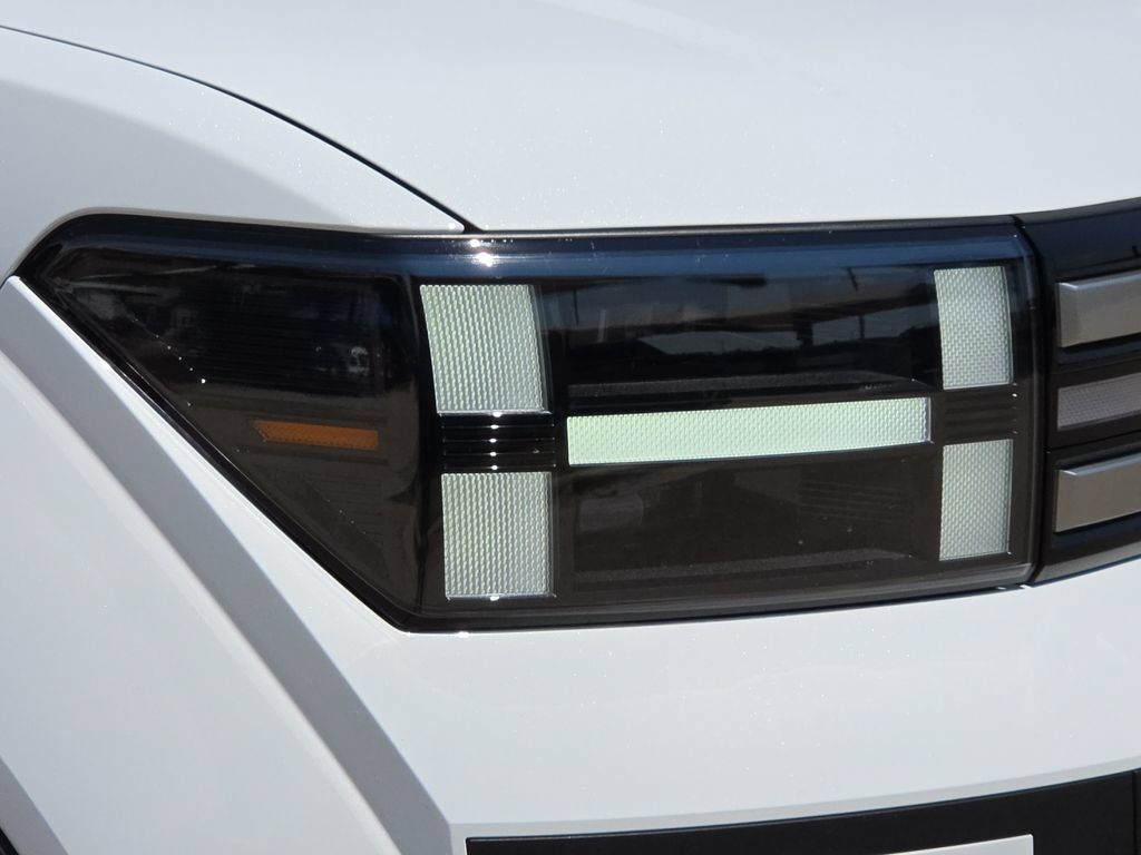 Used 2026 Hyundai Santa Fe SE FWD image 4