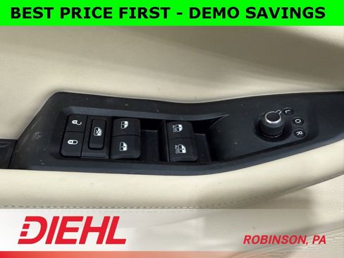 New 2025 Jeep Grand Cherokee L Limited w/ Black Appearance Package image 24