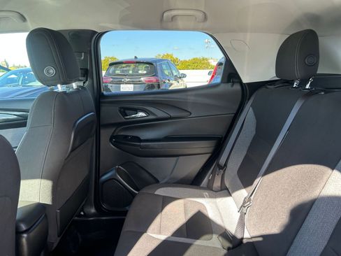 Used 2025 Chevrolet TrailBlazer LT image 36