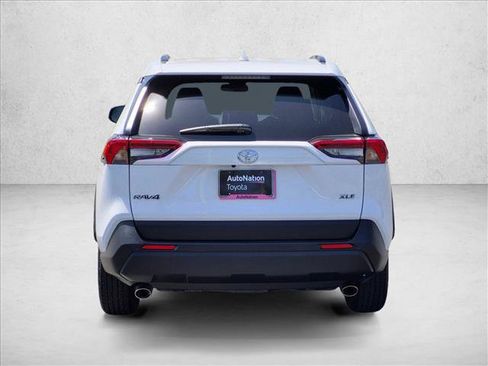 Used 2025 Toyota RAV4 XLE FWD image 7