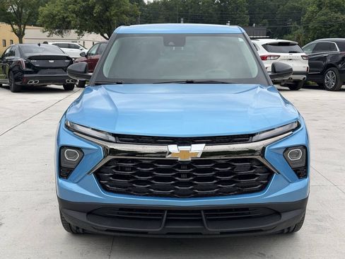 Used 2025 Chevrolet TrailBlazer LS w/ LS Convenience Package AWD/4WD image 3