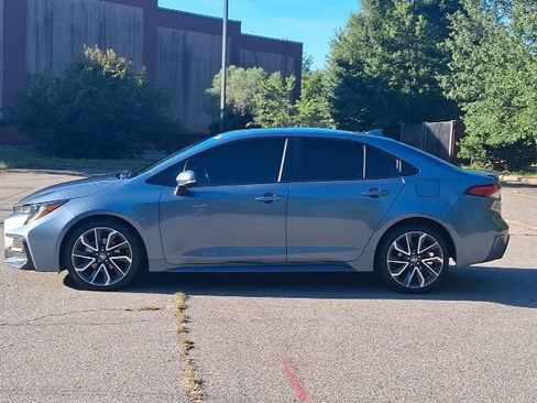 Used 2022 Toyota Corolla XSE FWD image 2