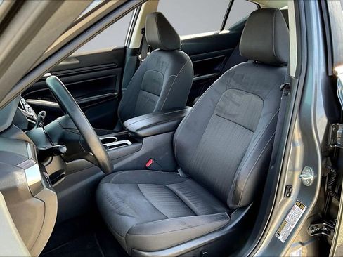 Used 2024 Nissan Altima 2.5 SV image 22