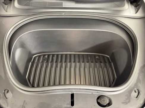 Used 2024 Tesla Model 3 RWD image 9