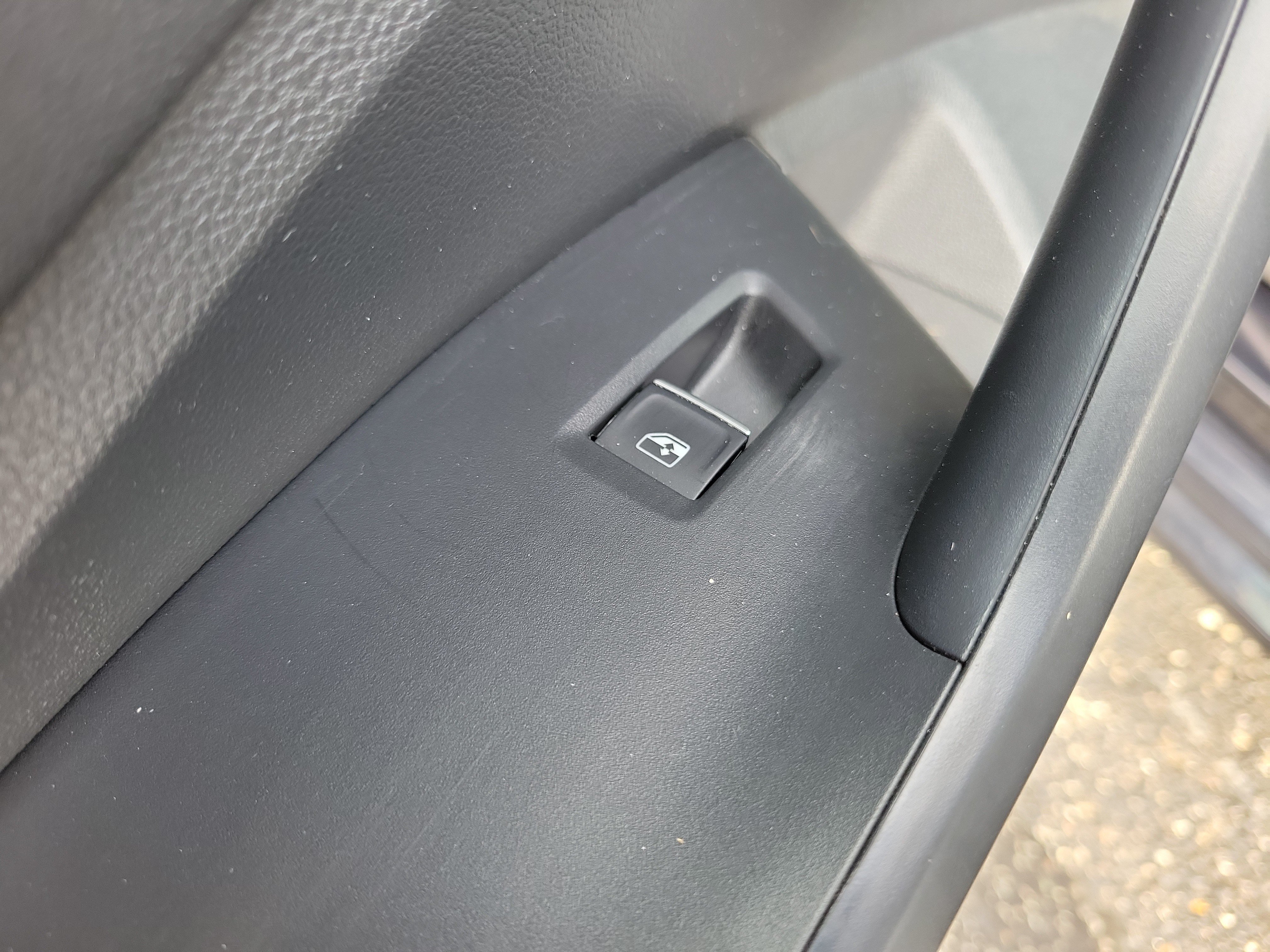 Used 2024 Volkswagen Jetta SE FWD image 16