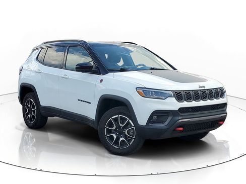 Used 2024 Jeep Compass Trailhawk w/ Trailhawk Elite Group AWD/4WD image 1