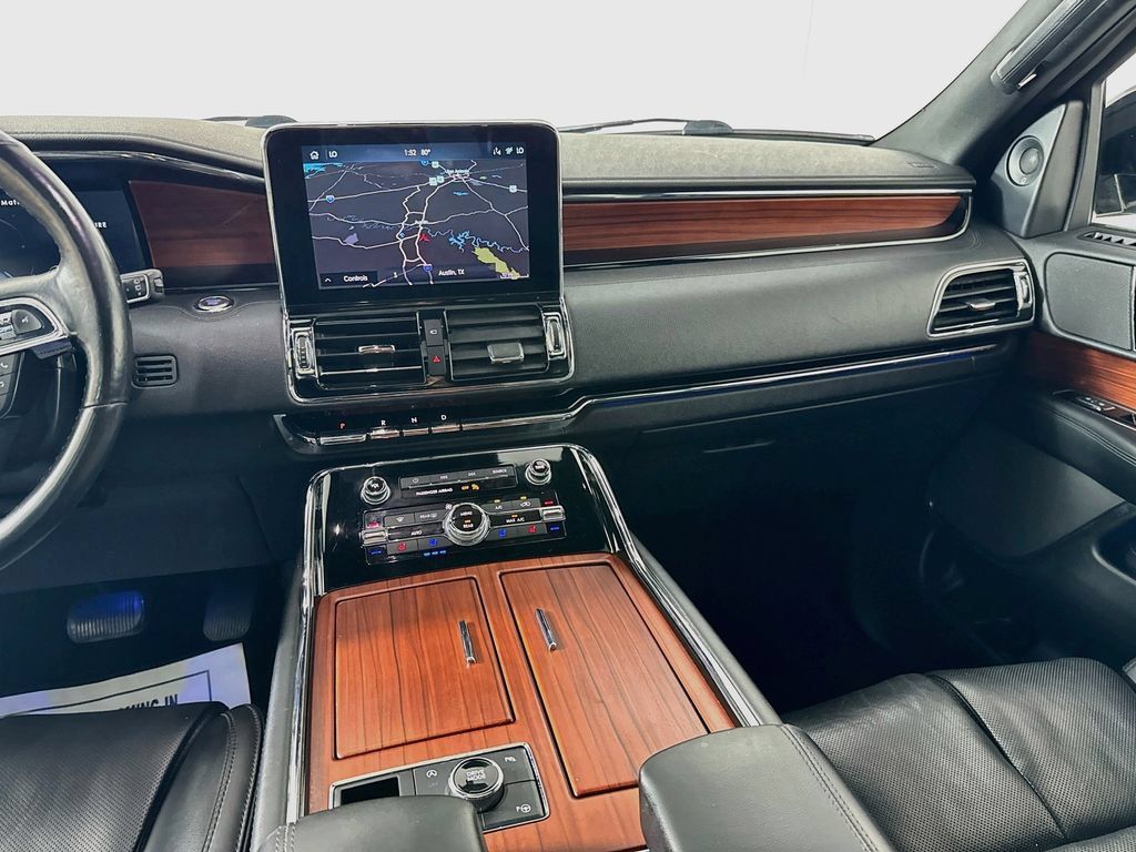 Used 2021 Lincoln Navigator L Reserve AWD/4WD image 30