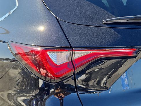 Used 2024 Acura MDX SH-AWD image 11
