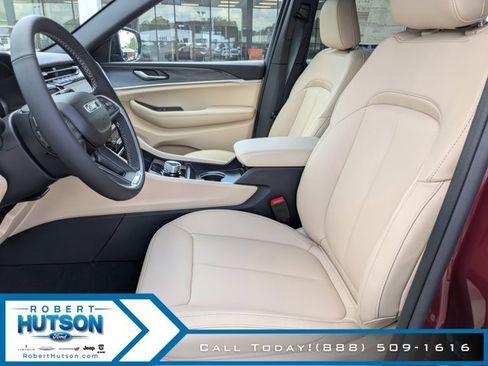 New 2025 Jeep Grand Cherokee Limited w/ MOPAR Finishing Package RWD image 17