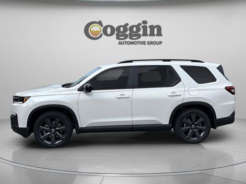 New 2026 Honda Pilot Sport image 3