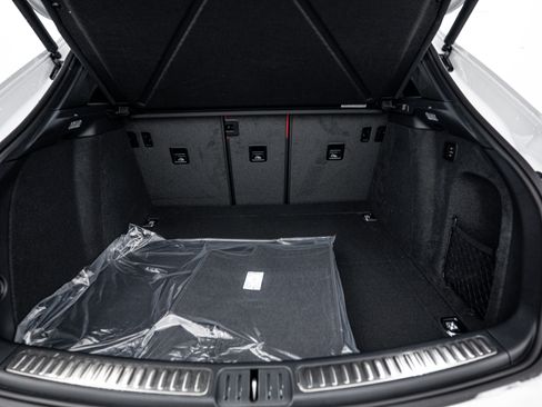 New 2026 Porsche Macan S image 26