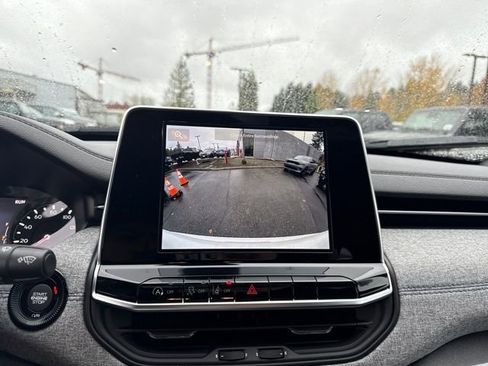 New 2026 Jeep Compass Latitude image 24
