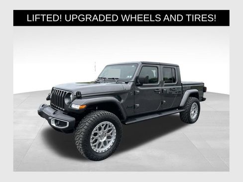Used 2022 Jeep Gladiator Sport AWD/4WD image 1