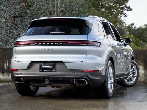 Certified 2025 Porsche Cayenne image 11