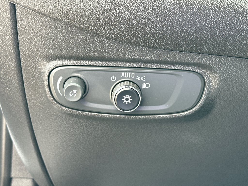 Certified 2024 Chevrolet Equinox LS w/ Sport Edition FWD image 10