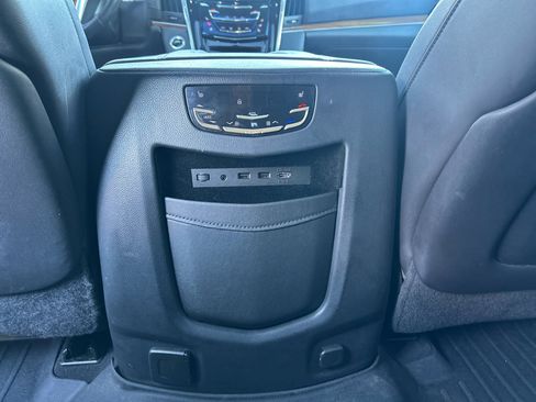 Used 2017 Cadillac Escalade Premium Luxury image 15