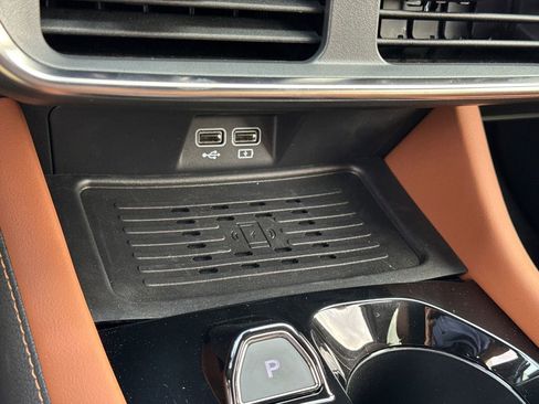 New 2025 VinFast VF 8 Plus AWD/4WD image 30