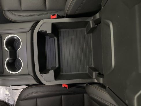 Used 2024 Chevrolet Tahoe High Country w/ Advanced Technology Package image 10