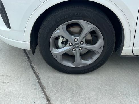 Used 2023 Ford Escape ST-Line image 9