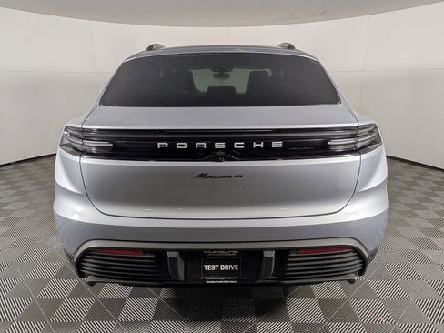 New 2026 Porsche Macan 4 Electric image 6