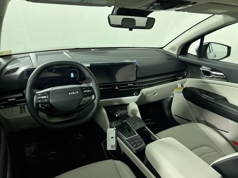 Certified 2026 Kia Sportage SX image 30