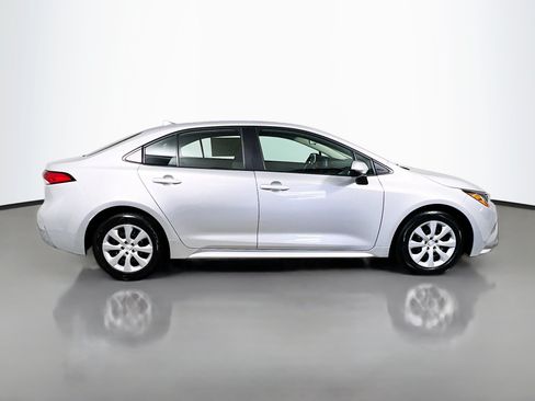 Used 2024 Toyota Corolla LE FWD image 3