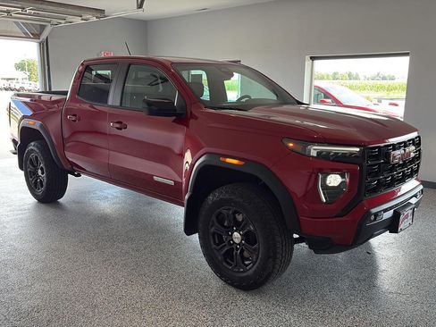 Used 2024 GMC Canyon Elevation w/ Elevation Premium Package AWD/4WD image 5