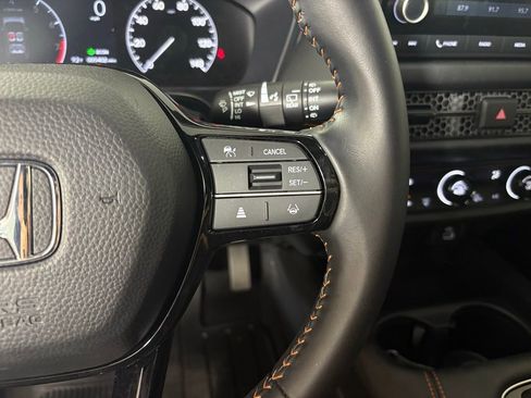 Used 2025 Honda HR-V Sport image 23