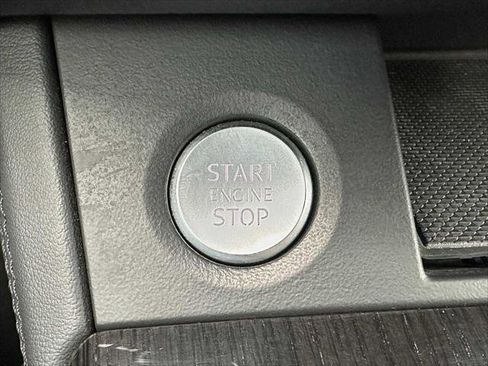 Used 2020 Audi Q5 e Premium Plus image 38