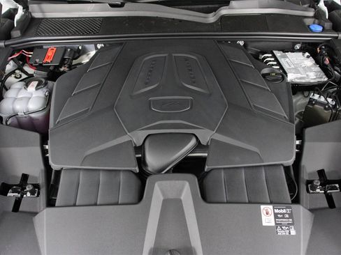 New 2026 Porsche Cayenne image 19